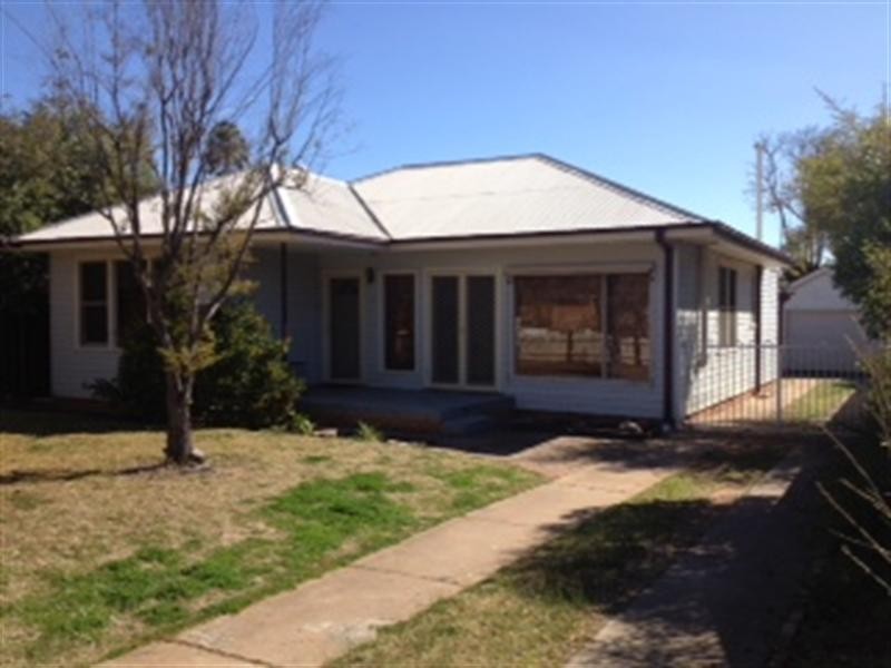 25 Crown Street, Dubbo NSW 2830