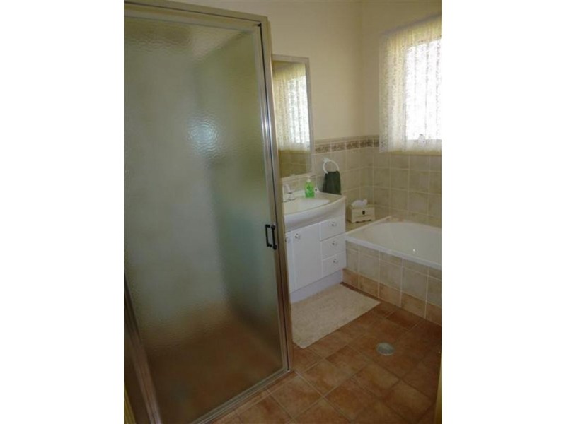 5 Pinehurst Avenue, Dubbo NSW 2830