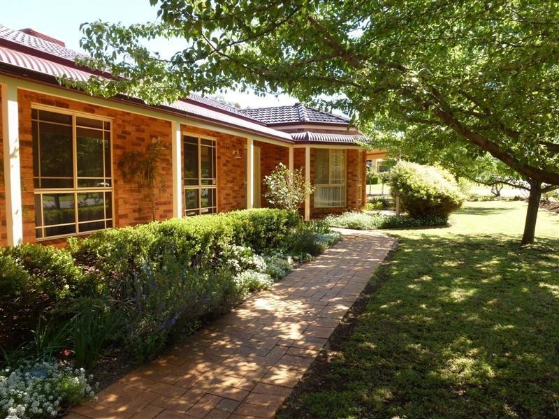 5 Pinehurst Avenue, Dubbo NSW 2830