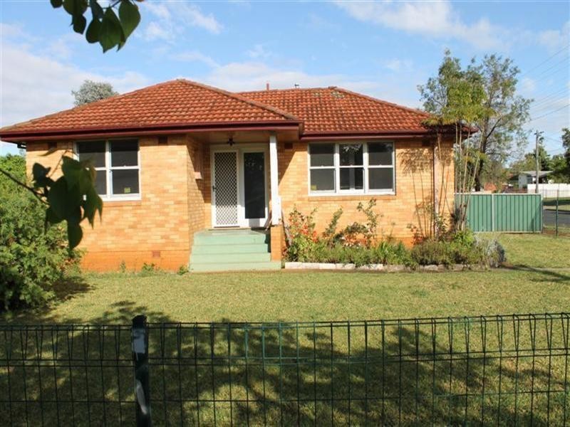 2 Yulong Street, Dubbo NSW 2830