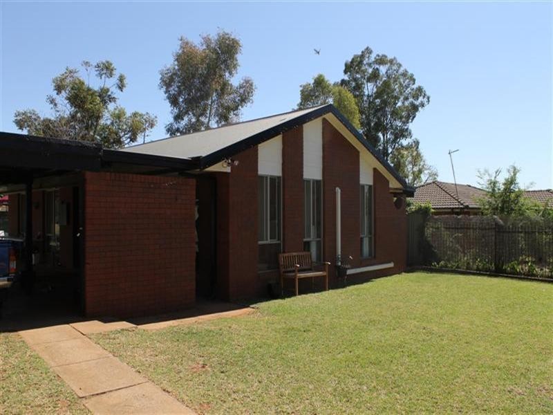 32 Springfield Way, Dubbo NSW 2830