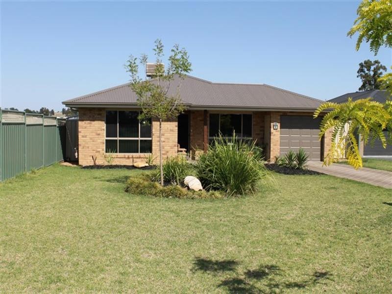 8 Javea Close, Dubbo NSW 2830
