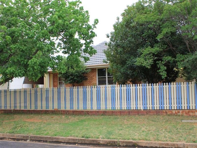 16 Bailey Street, Dubbo NSW 2830