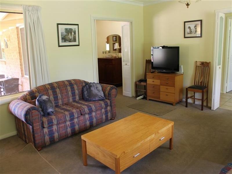 3 Renshaw Drive, Dubbo NSW 2830