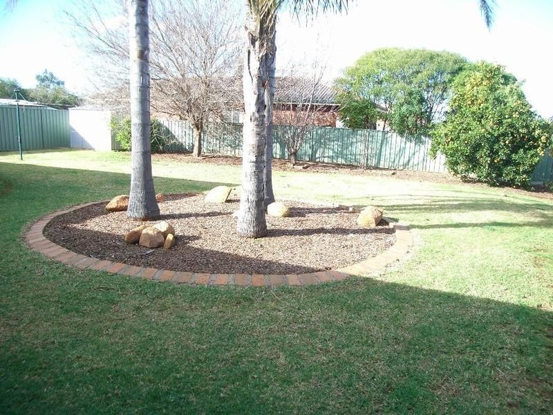 8 Barwon Way, Dubbo NSW 2830