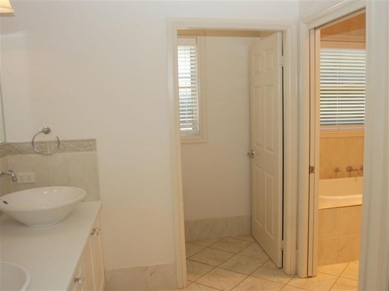 10 Noccundra Place, Dubbo NSW 2830