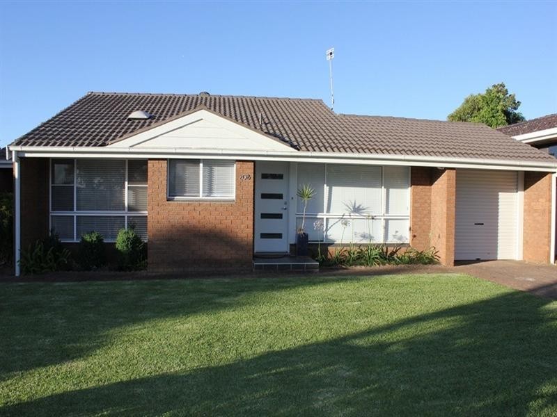 208 Cobra Street, Dubbo NSW 2830