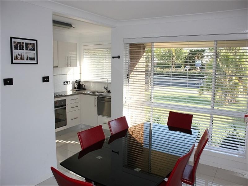 208 Cobra Street, Dubbo NSW 2830