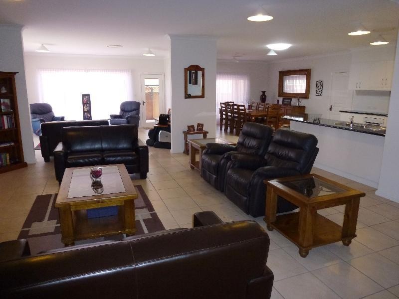 8 Lachlan Way, Dubbo NSW 2830