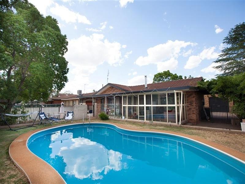 27 Beveridge Crescent, Dubbo NSW 2830
