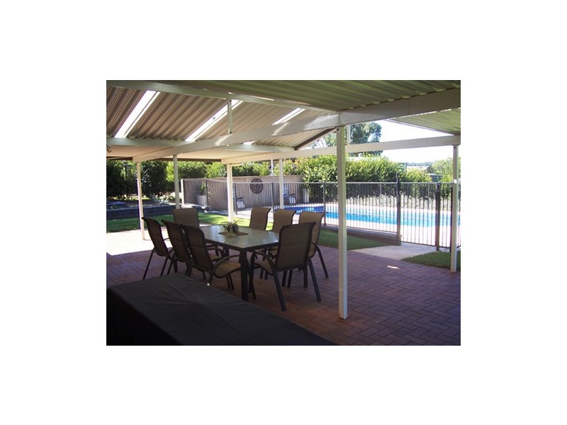 20 Pine Knoll Drive, Dubbo NSW 2830