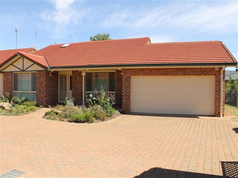 1/4 Clearwater Place, Dubbo NSW 2830