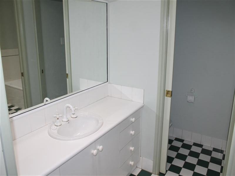 1/4 Clearwater Place, Dubbo NSW 2830