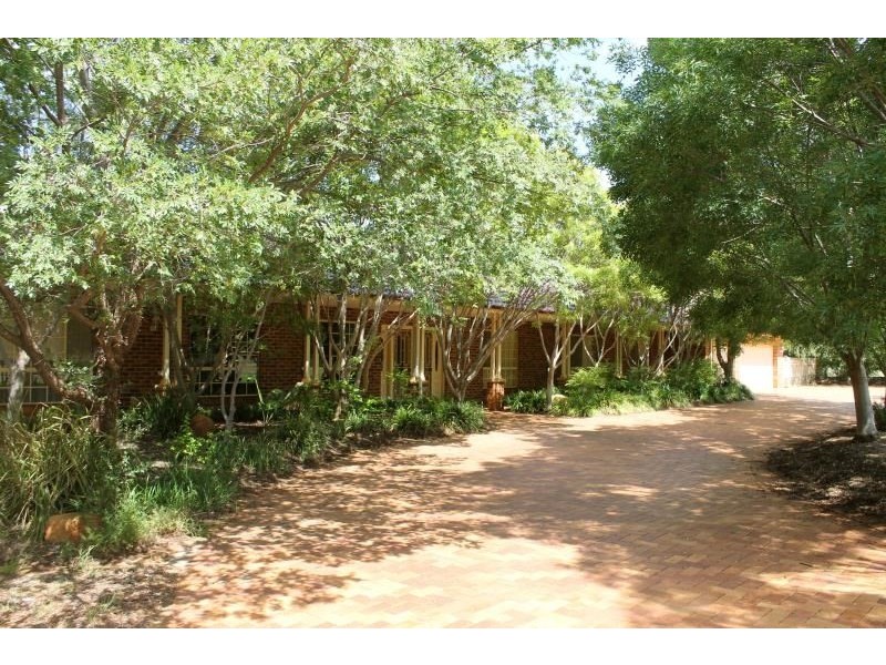 4 Chondelle Court, Dubbo NSW 2830