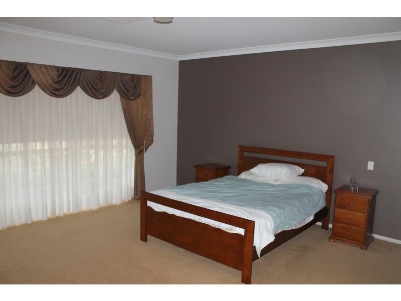 4 Chondelle Court, Dubbo NSW 2830