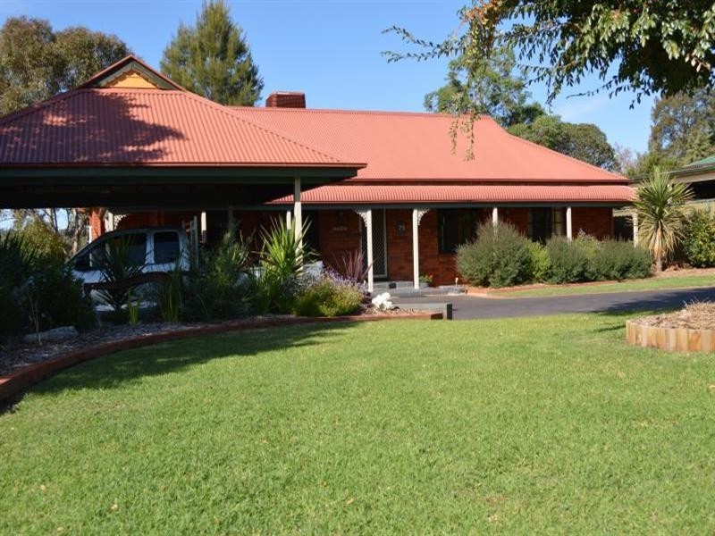 75 Murrayfield Drive, Dubbo NSW 2830