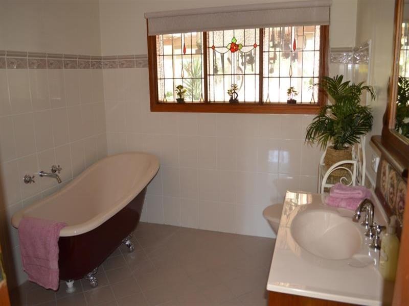 75 Murrayfield Drive, Dubbo NSW 2830