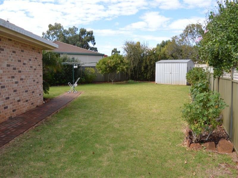 16 Carling Court, Dubbo NSW 2830