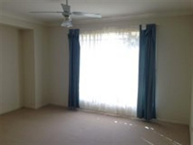 13 Lancaster Park Place, Dubbo NSW 2830