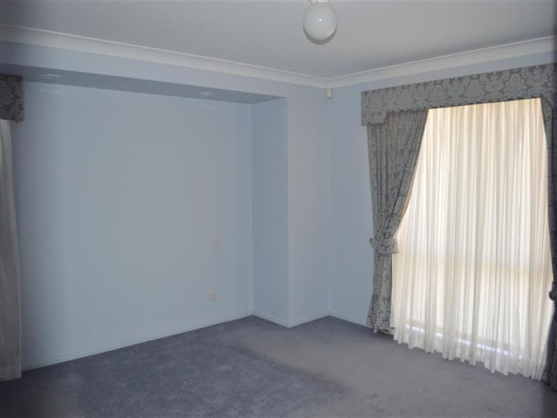 26 Ron Gordon Place, Dubbo NSW 2830