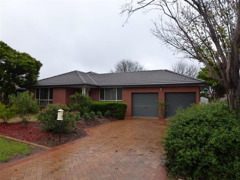 75 Websdale Drive, Dubbo NSW 2830