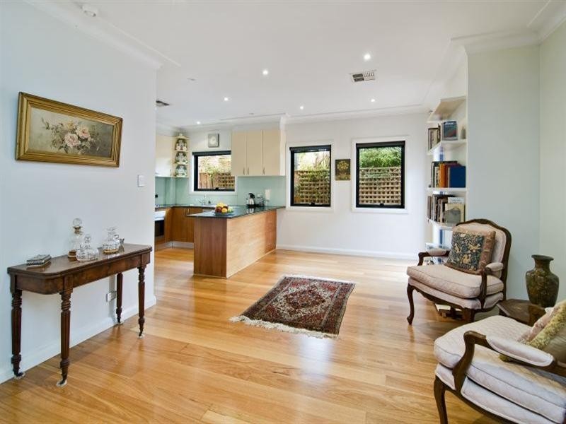 8 Valley Lane, Lindfield NSW 2070