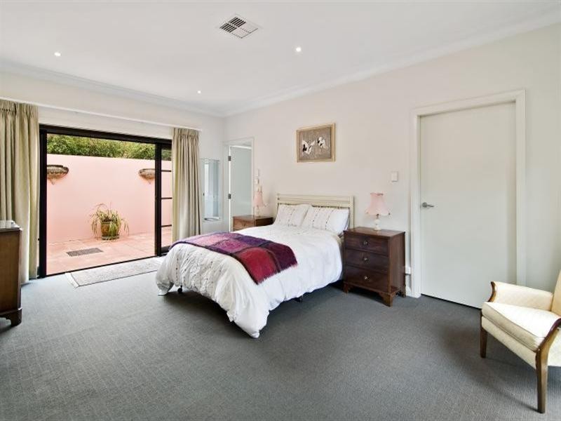 8 Valley Lane, Lindfield NSW 2070