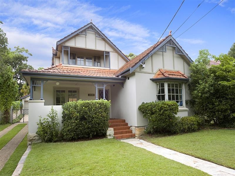 15 Amarna Parade, Roseville NSW 2069