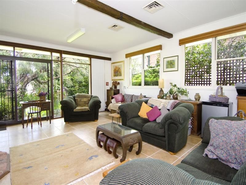 6 Warrawee Avenue, Castle Cove NSW 2069