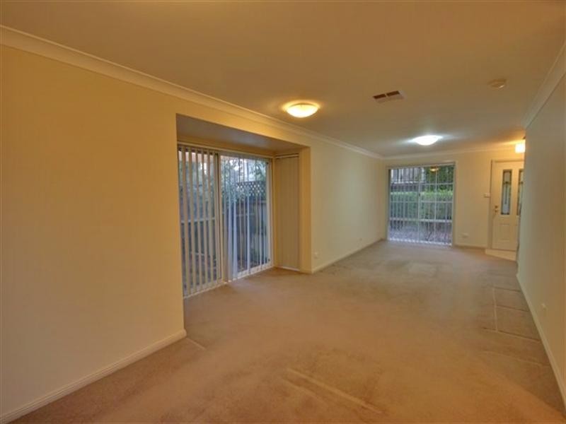 1/4 Mandalay Place, Pymble NSW 2073