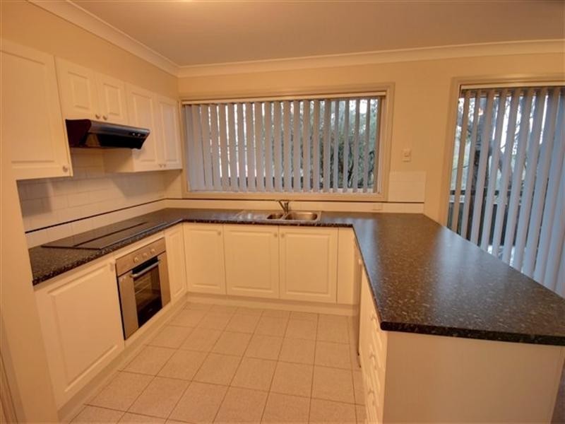 1/4 Mandalay Place, Pymble NSW 2073
