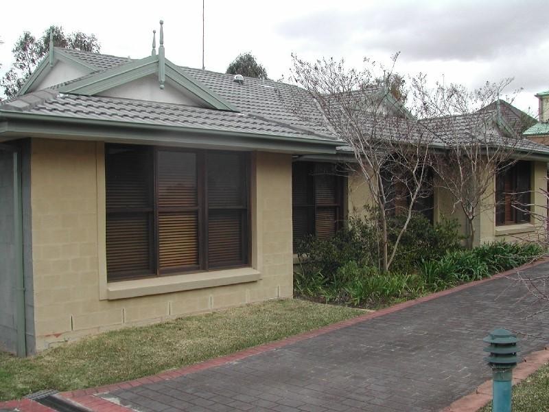 2/18 Linley Way, Ryde NSW 2112