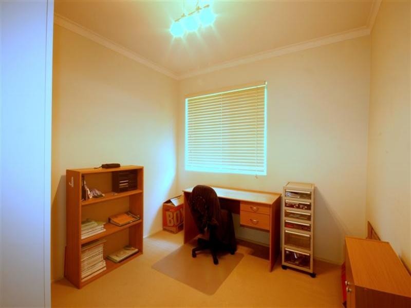 4/2 Maclaurin Parade, Roseville NSW 2069