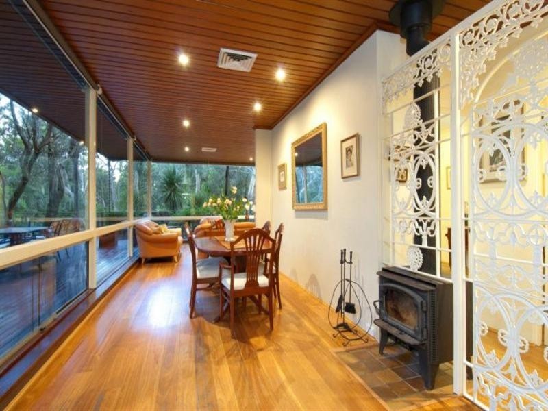 8 Vineys Road, Dural NSW 2158