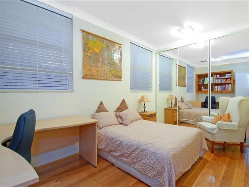 8 Vineys Road, Dural NSW 2158