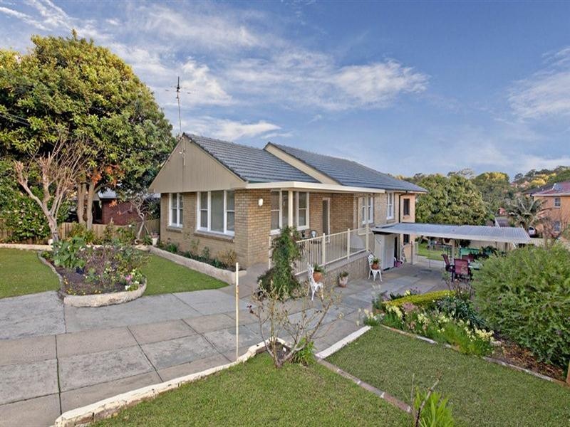 13 Pembrew Crescent, Earlwood NSW 2206