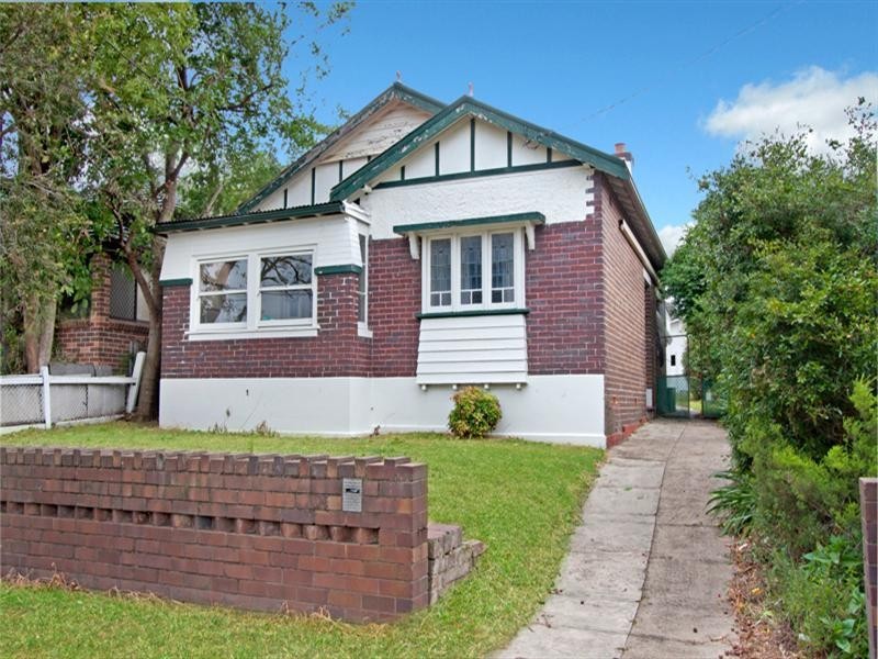 31 Cressy Street, Canterbury NSW 2193