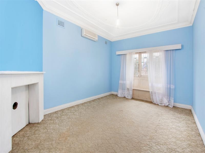 31 Cressy Street, Canterbury NSW 2193