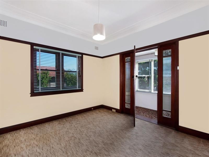 13 Willunga Avenue, Earlwood NSW 2206