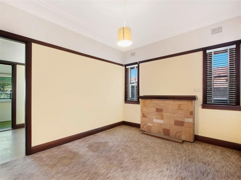 13 Willunga Avenue, Earlwood NSW 2206