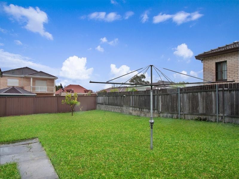 72 Gueudecourt Avenue, Earlwood NSW 2206
