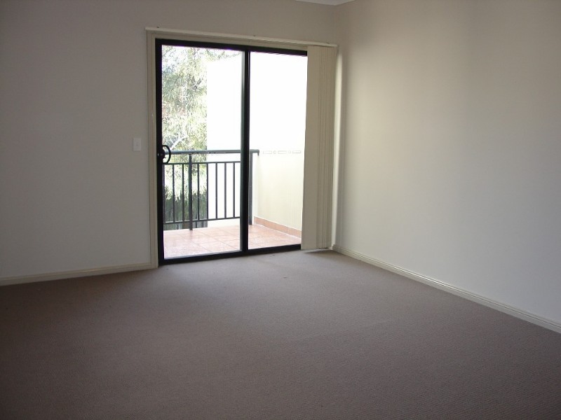 18 John Marie Place, Roselands NSW 2196