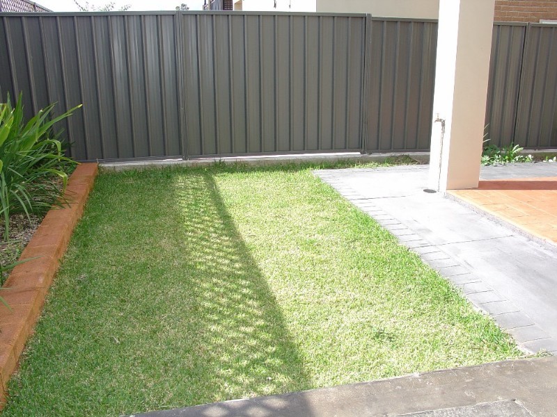 18 John Marie Place, Roselands NSW 2196