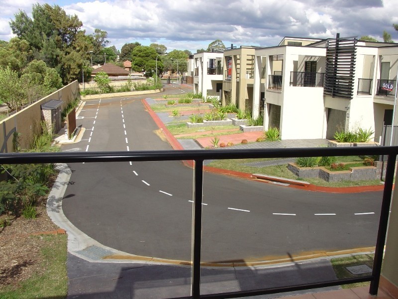 18 John Marie Place, Roselands NSW 2196