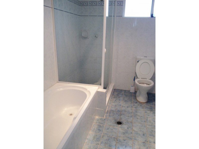 2/30 Cooks Avenue, Canterbury NSW 2193