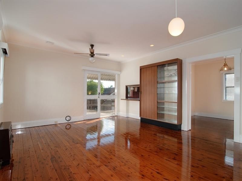 6 Warburton Parade, Earlwood NSW 2206