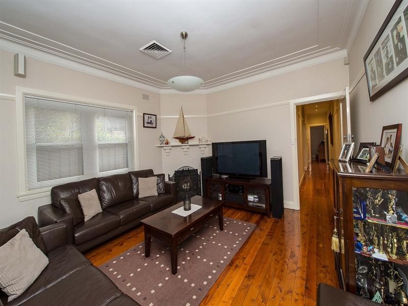 3 Richard Avenue, Earlwood NSW 2206