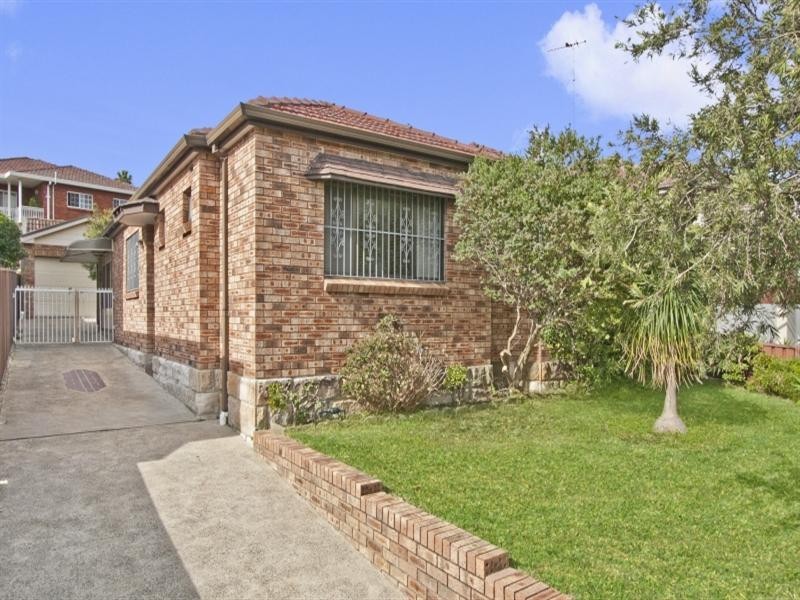12 Frost Street, Earlwood NSW 2206