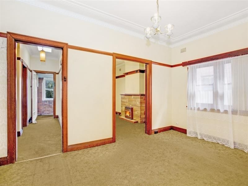 16 Charleston Avenue, Earlwood NSW 2206