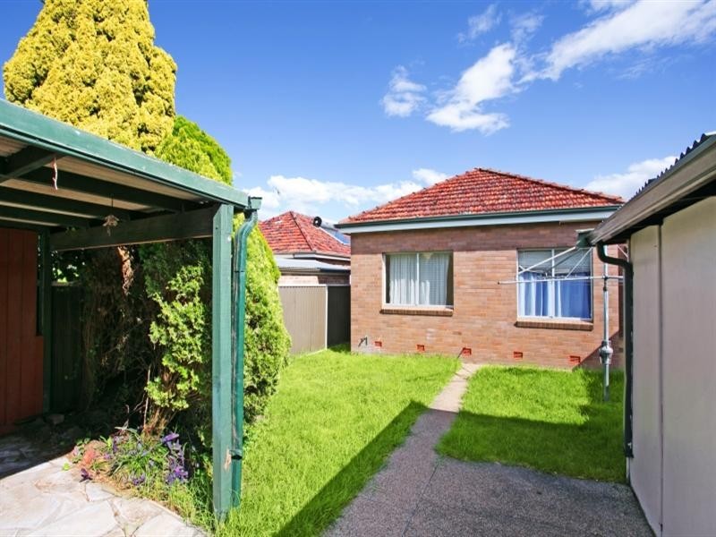 16 Charleston Avenue, Earlwood NSW 2206